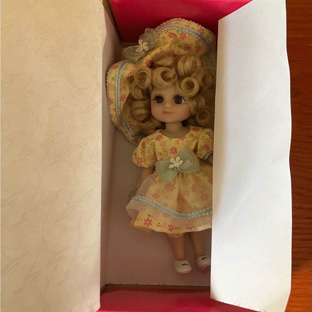 NEW in box, Marie Osmond Adora April Calendar Girl Doll Hand Numbered 101 6 inch